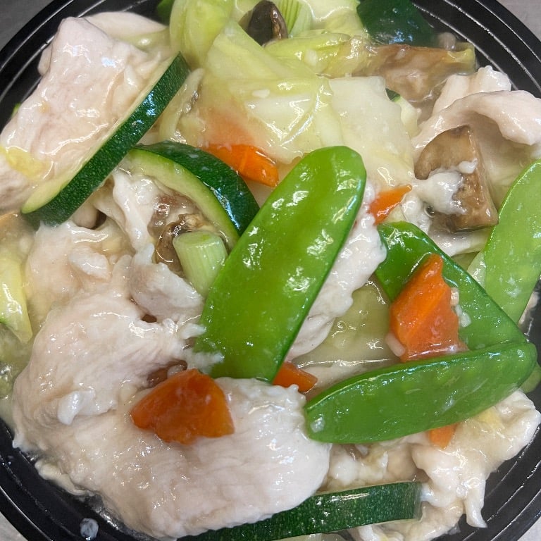 C03. Moo Goo Gai Pan