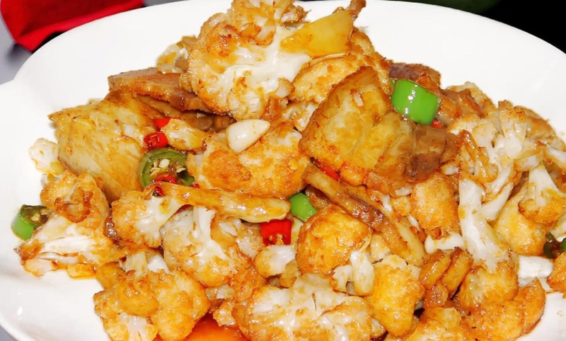 Spicy Cauliflower w. Pork Belly