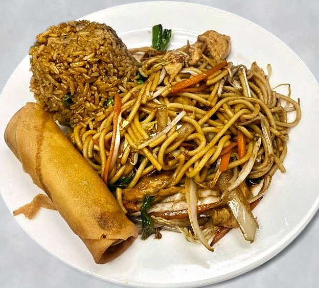 D6. Chicken Lo Mein