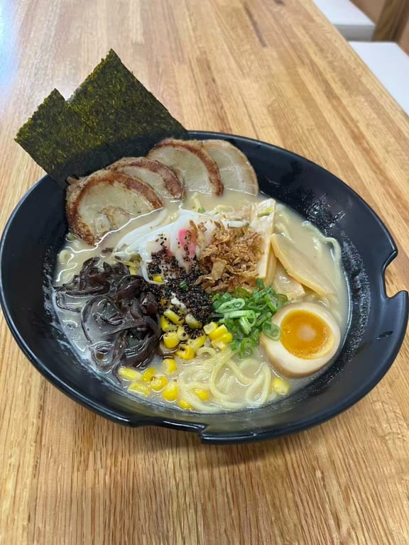 Black Tonkotsu Ramen