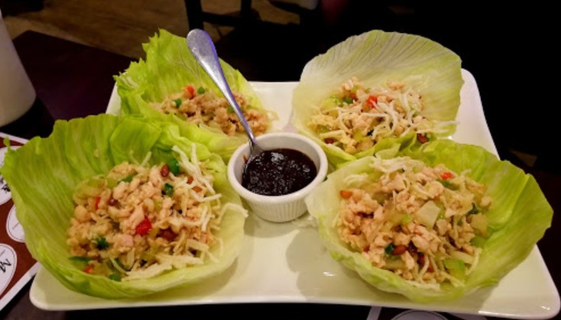 P2. 生菜鸡 Organic Chicken Lettuce w. Pine Nuts