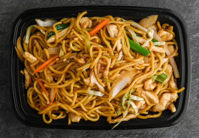 O4. Chicken Lo Mein 鸡捞面