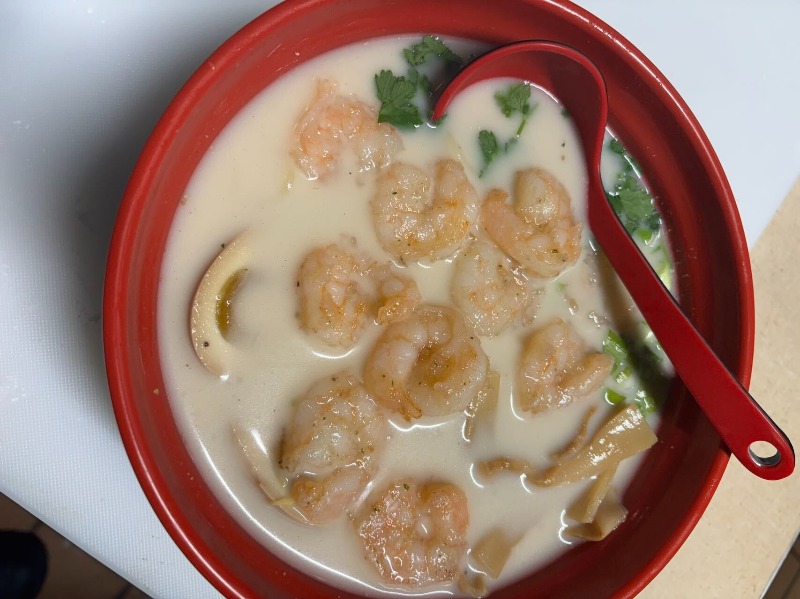 Tonkotsu Shrimp Noodles 豚骨虾