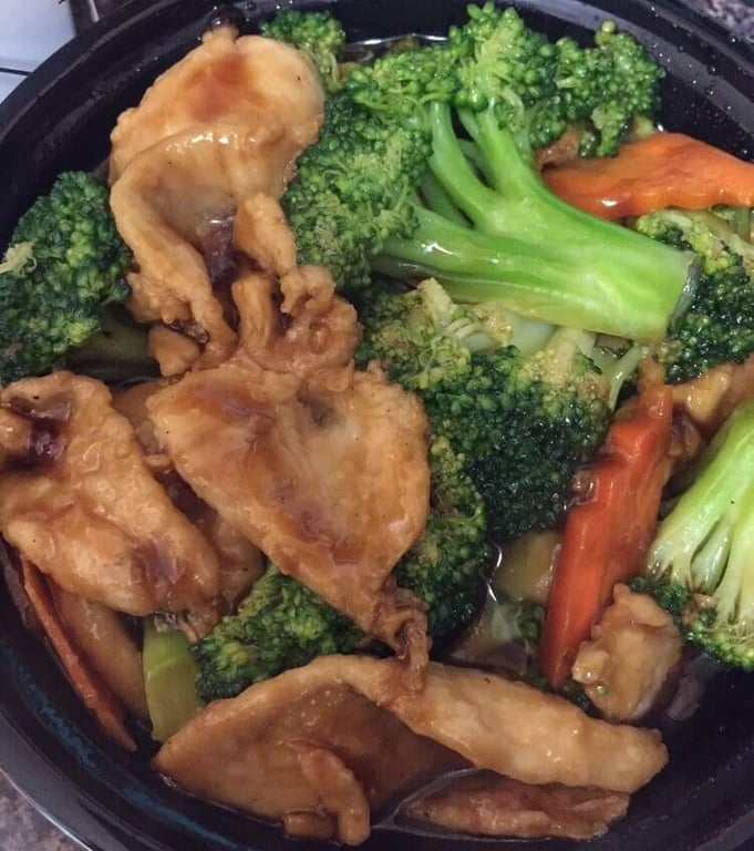 L 4. Chicken w. Broccoli