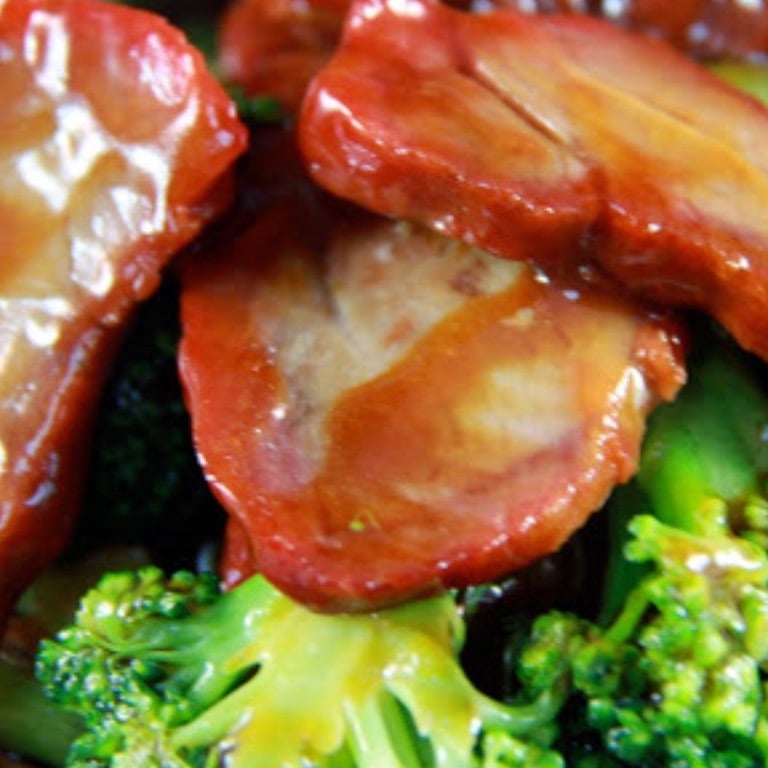 C16. Roast Pork w. Broccoli