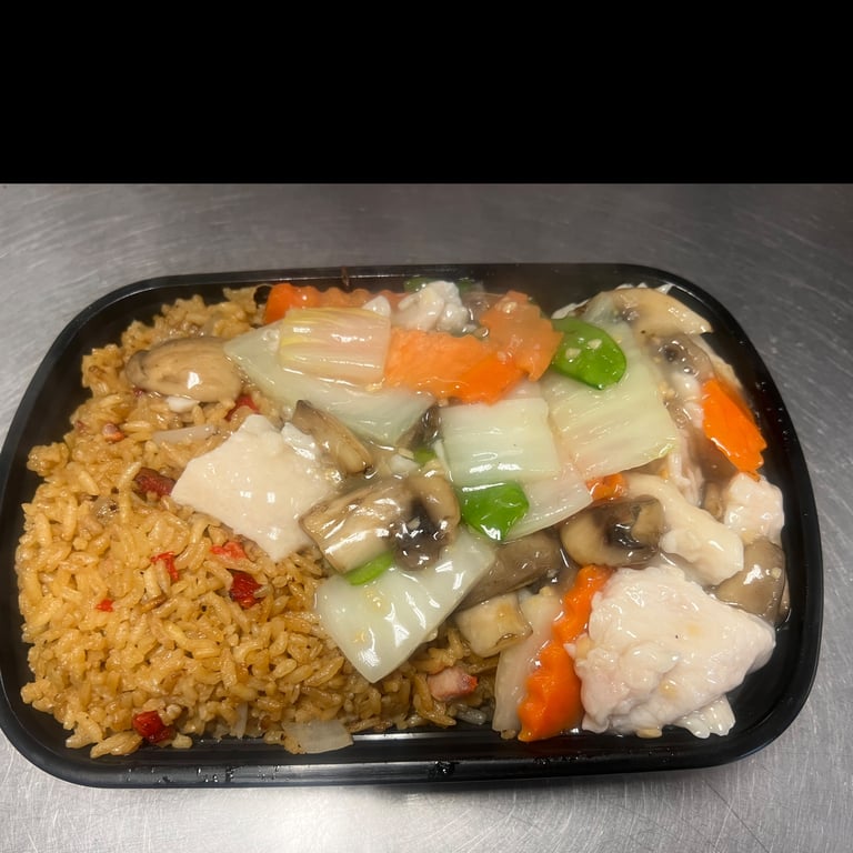 A 7. Moo Goo Gai Pan