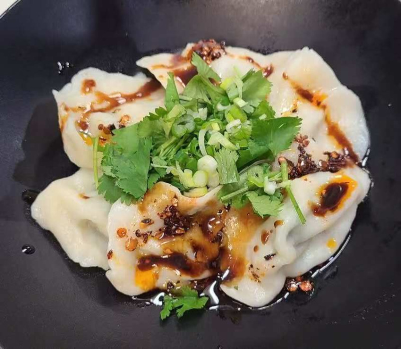 BD3. Sakura Pork & Shrimp & Chives Dumplings w/ Spicy Sauce (8pcs)