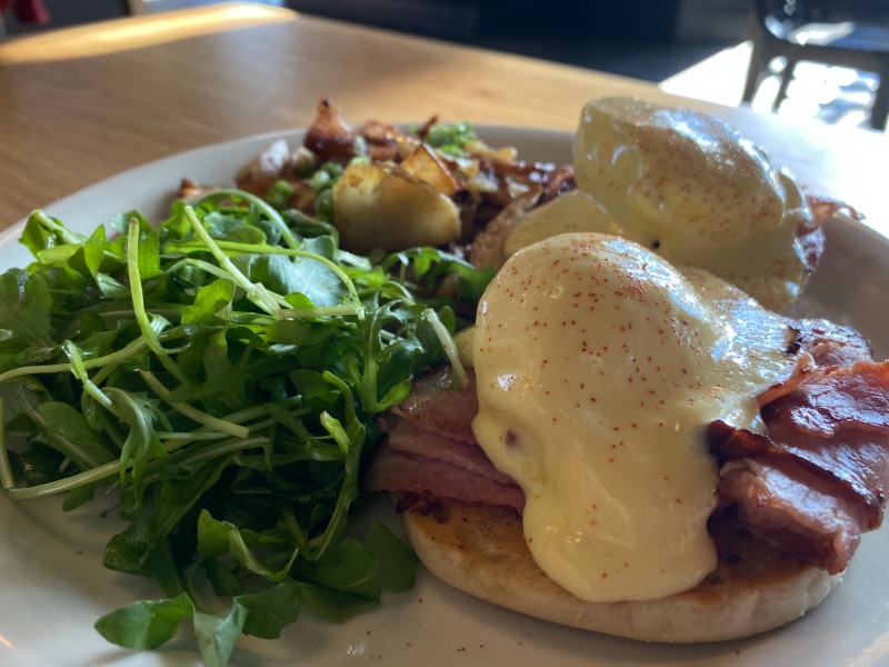 EGGS BENEDICT Image