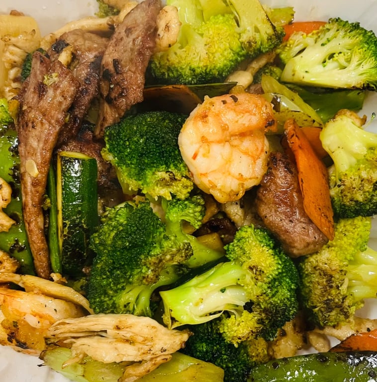CS11. Hibachi Grilled Combination 铁板炒三鲜
