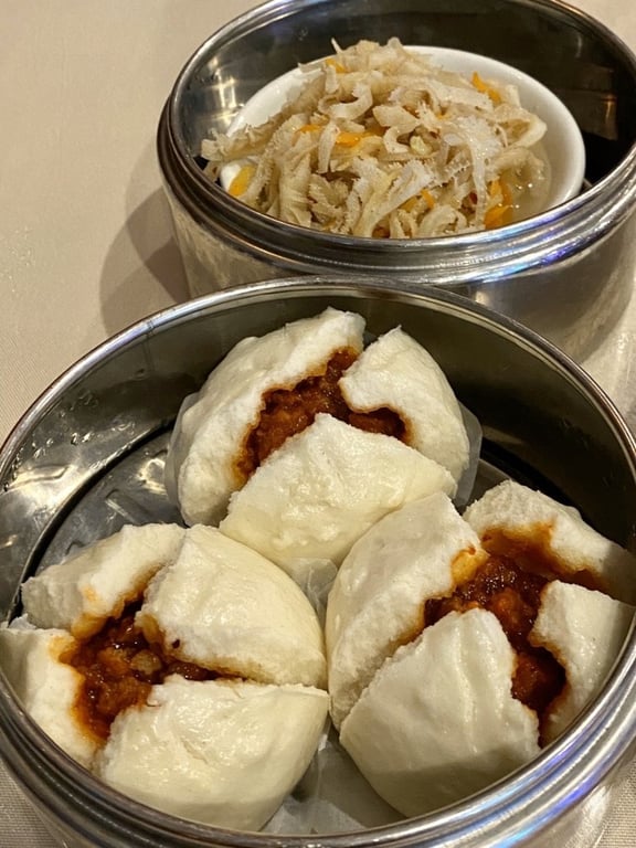 BBQ Pork Bun and Steamed Tripe with Ginger Sauce
Jade Palace - Indian Harbour Beach