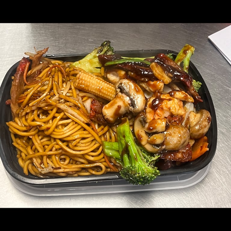 A. Triple Delight, Pork Lo Mein, Egg Roll & Can Soda