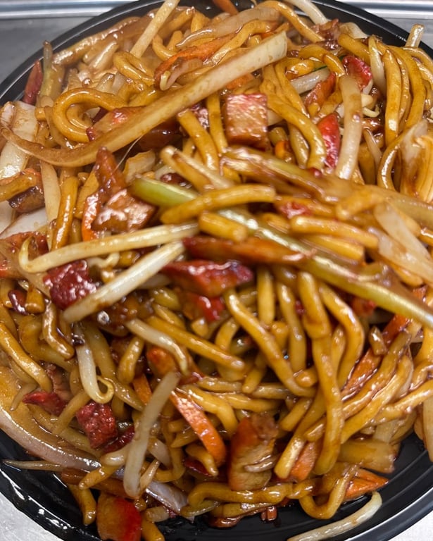 R03. Pork Lo Mein