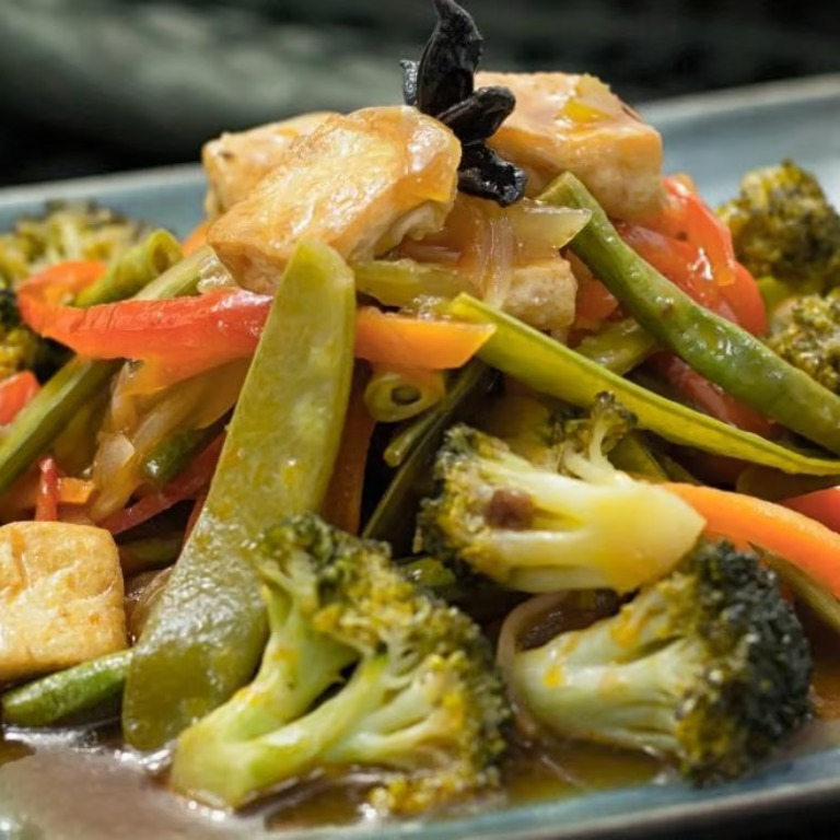 77. Chicken w. Mixed Vegs.