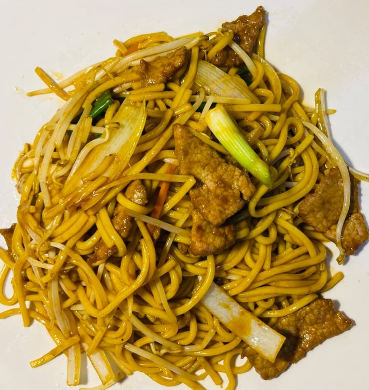 L31. Beef Lo Mein 牛捞面