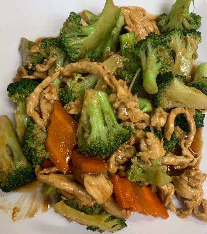 C7. Chicken w. Broccoli