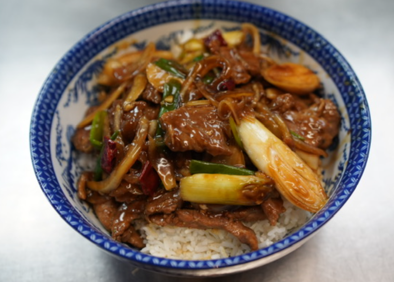 Mongolian Beef Rice Bowl<br>蒙古牛肉盖饭