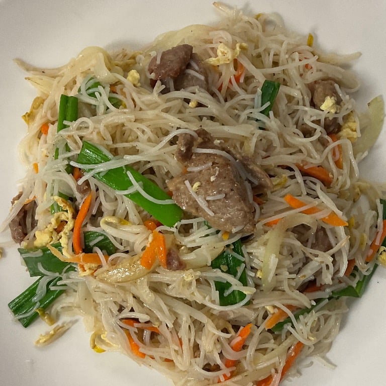 24. 牛米粉 Beef Mei Fun