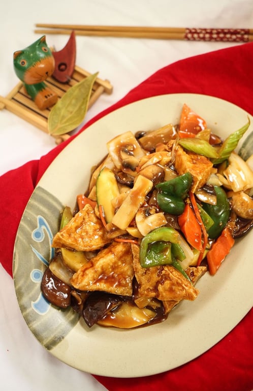 V14. Chinese Mushroom & Bamboo Shoots with Tofu