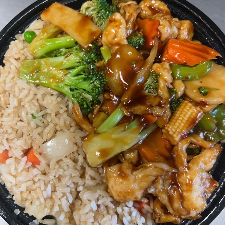 C 湖南鸡<br>C21. Hunan Chicken