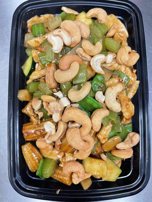 Chicken with Cashew Nuts 腰果鸡