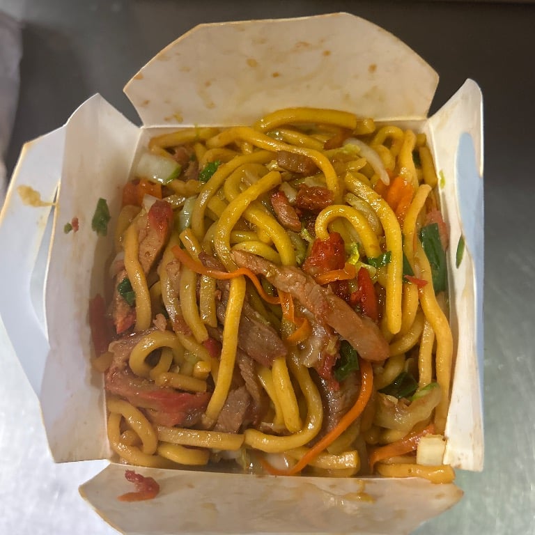 叉烧捞面<br>41. Roast Pork Lo Mein