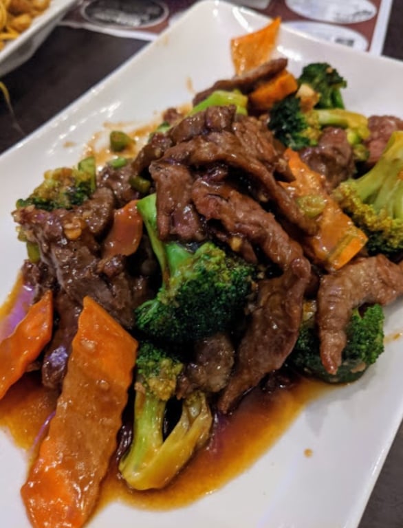 B2. 芥兰牛 Beef with Broccoli