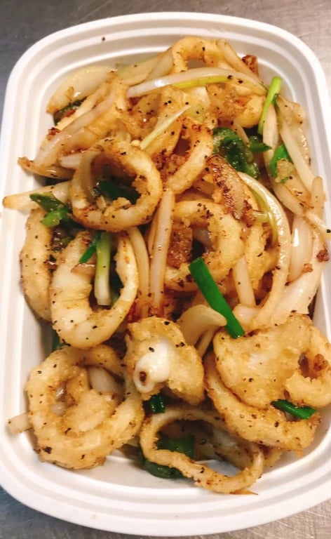 椒盐鱿鱼 Salt & Pepper Squid