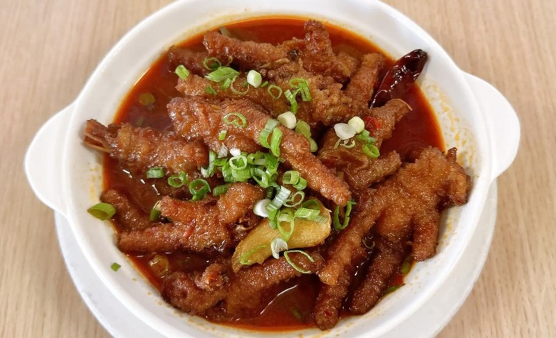 Fried Chicken Claw w. Spicy Sauce