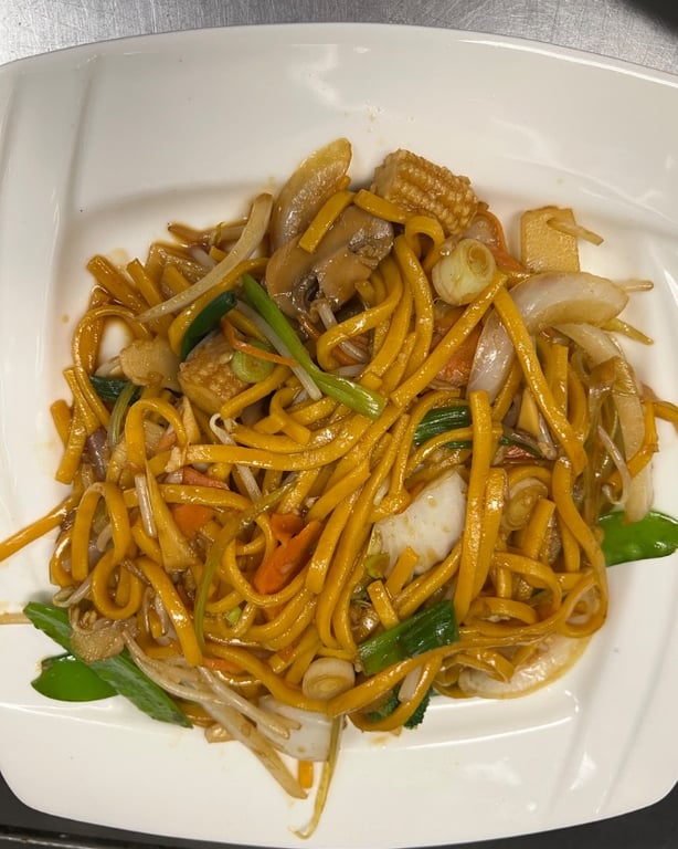 M2. Lo Mein