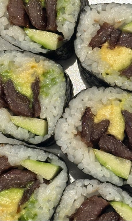 Beef Teriyaki sushi Roll ( 8 )