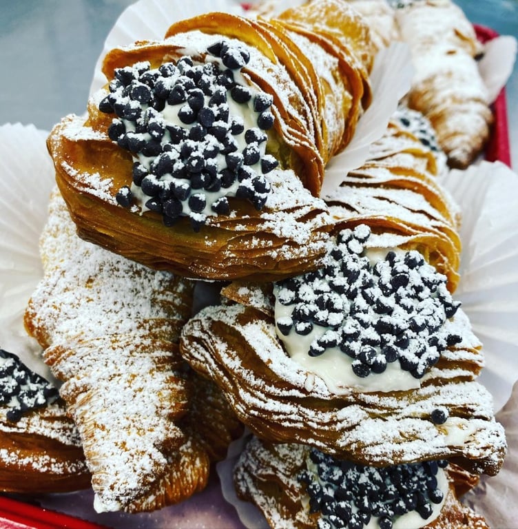 Cannoli Lobster Tail Image