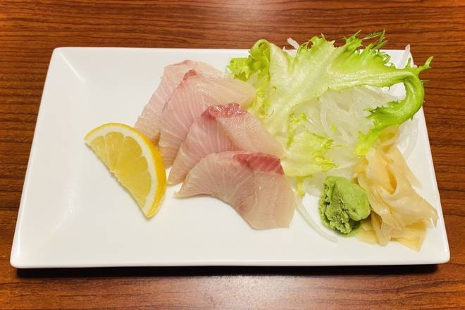 Hamachi Sashimi