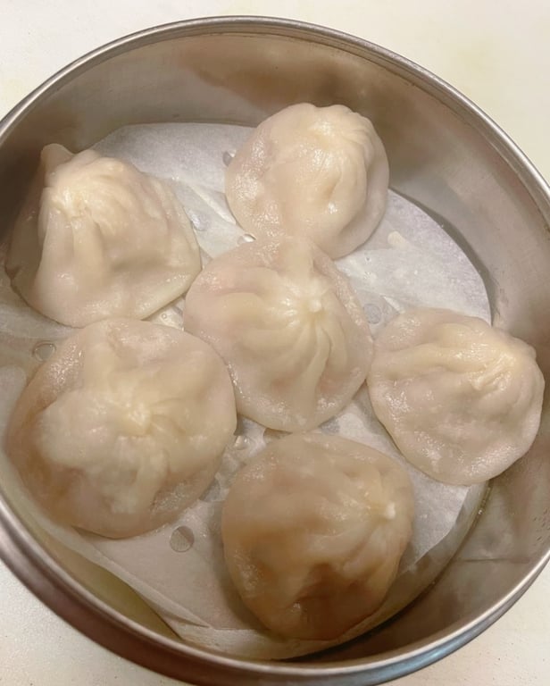 28. Soup Dumplings 小笼包