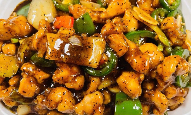 黑椒鸡丁 Sauteed Chicken with Black Pepper