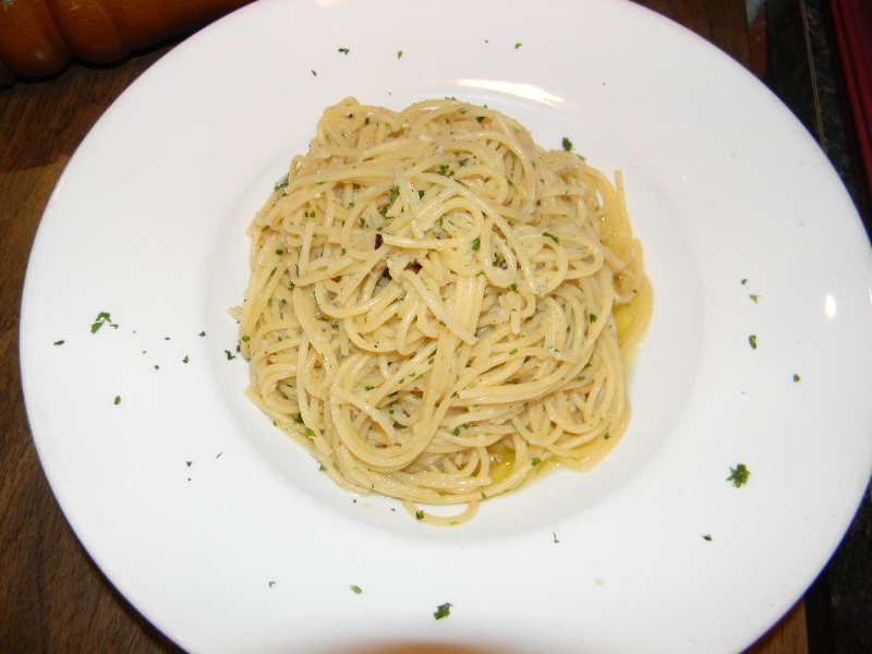 Spaghetti with Garlic and Oil