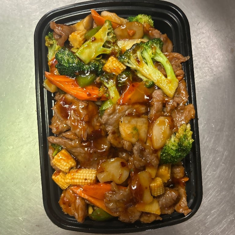 鱼香牛<br>100. Beef w. Garlic Sauce