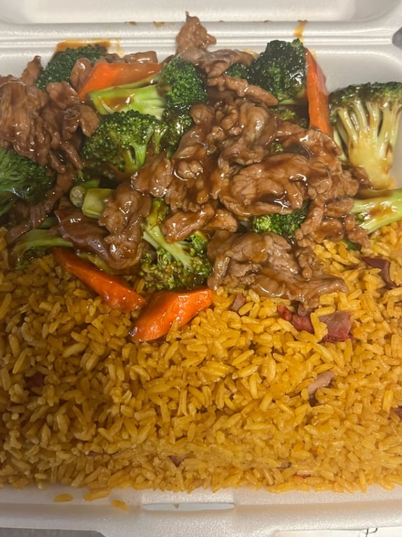 C14. Pork Fried Rice, Beef w. Broccoli