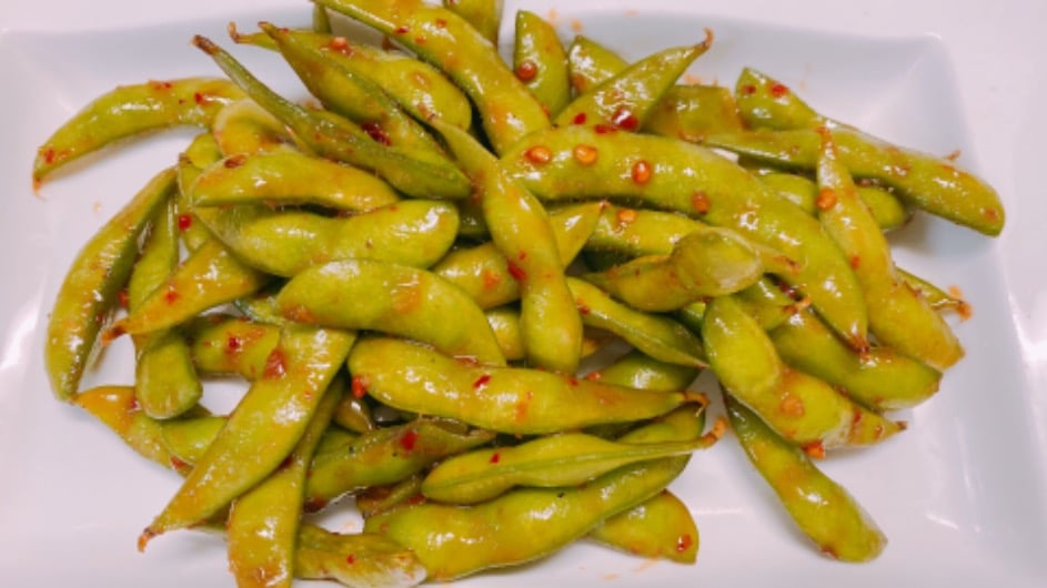Spicy Garlic Edamame