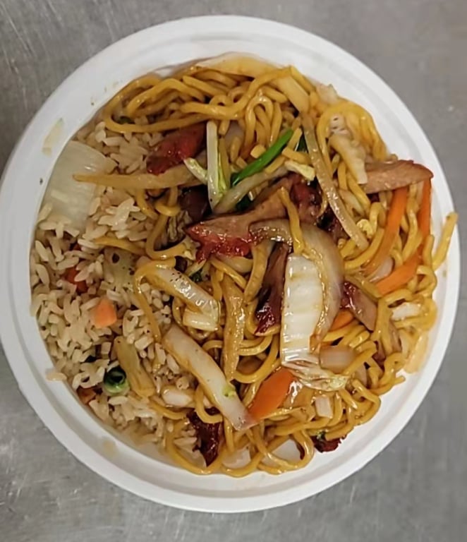 L18. Roast Pork Lo Mein