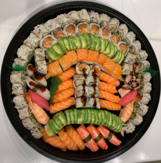 B4. 94 Pcs Sushi & Sushi Rolls