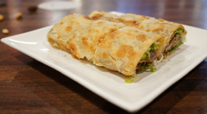 Sliced Beef Pancake Roll<br>牛肉卷饼
