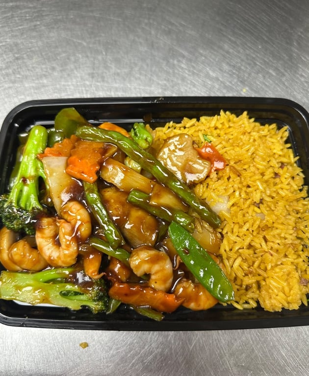 S11. Baby Shrimp with Szechuan Style (Combo Platter)