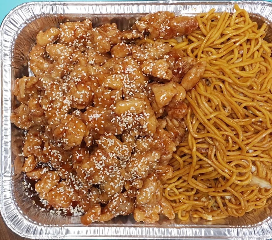 Sesame Chicken + Lo Mein Party Tray