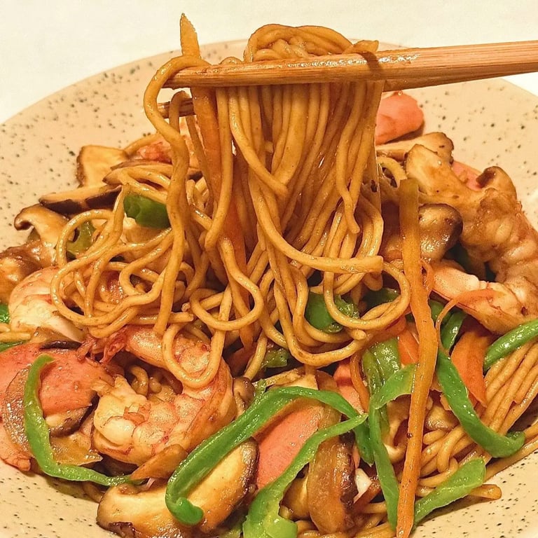 E3. 虾仁炒面 Shrimp Chow Mein