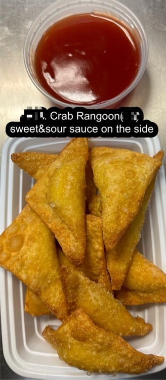 A10. 蟹角 Crab Rangoon (8)