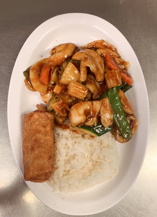 L10. Chicken w. Garlic Sauce