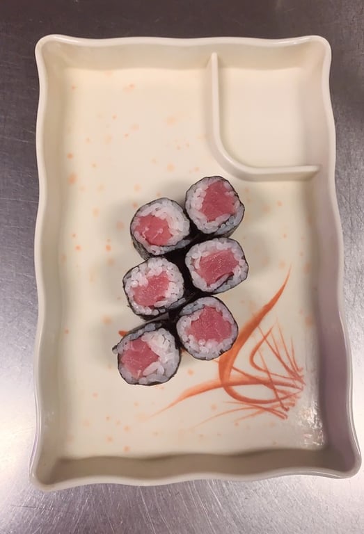 R4. Tuna Roll