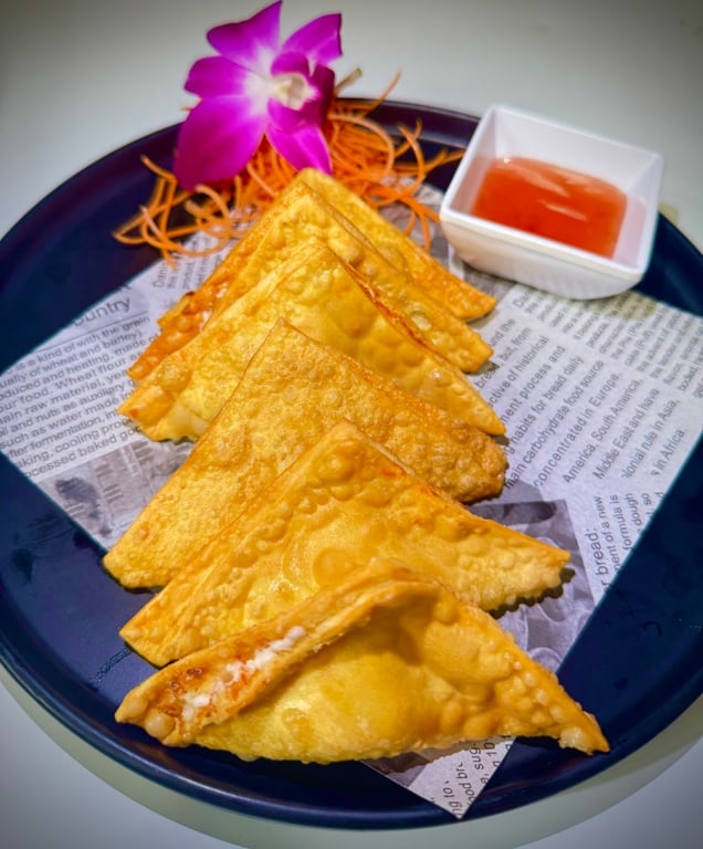 A7. Crab Rangoon (6 pcs)