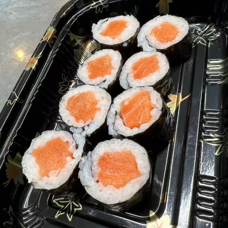 Salmon Roll (8pcs) 三文鱼卷