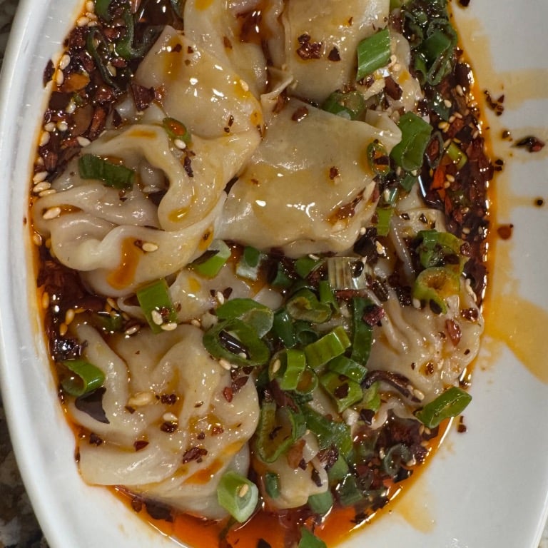 2. 红油抄手 Red Oil Wontons